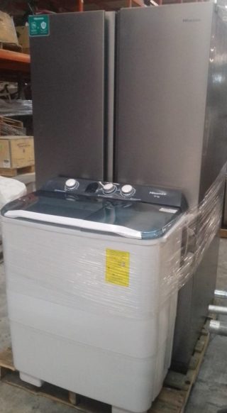 Lote conformado por: 1 REFRIGERADOR - 1 LAVADORA