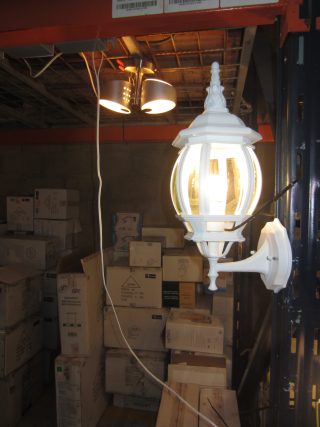 Lote conformado por:  36 PZAS APROX DE LUMINARIA DIVERSA