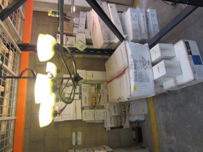 Lote conformado por: 44 PZAS APROX DE LUMINARIA DIVERSA