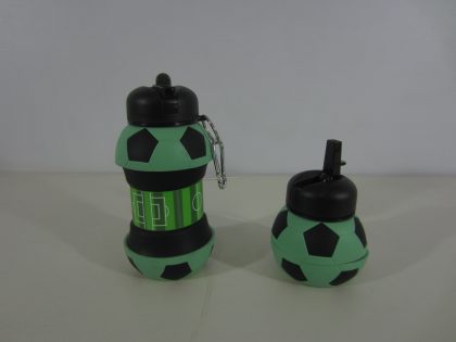 Lote conformado por: 136 Pzas Aprox Botellas Expandibles Infantiles con Dise�o Divertido