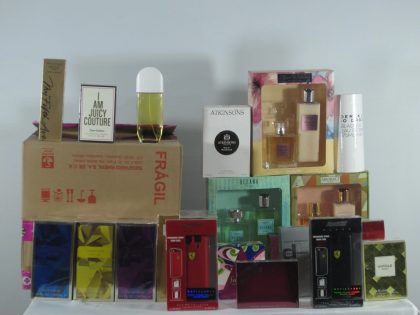 Lote conformado por: 22 pzas perfumes originales de marca reconocida