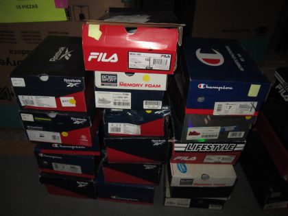 Lote conformado por:  16 Pares Aprox de Tenis Diversos