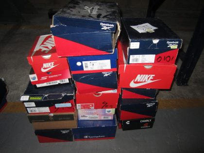 Lote conformado por: 17 Pares Aprox de Tenis Diversos