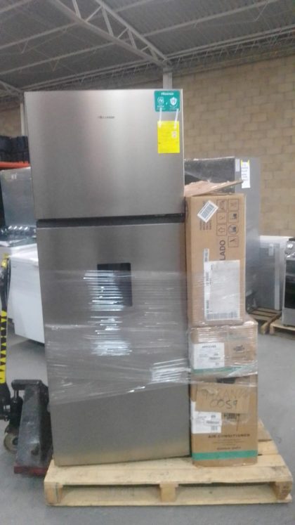 Lote conformado por: 1 REFRIGERADOR - 1 PARRILA - 1 MINI SPLIT - 1 AIRE ACONDICIONADO