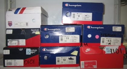 8 PARES APROX DE TENIS DIVERSOS