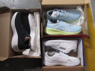 7 PARES APROX DE TENIS DIVERSOS