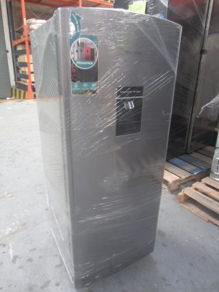 2 REFRIGERADORES - 1 PARRILLA