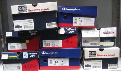 8 PARES APROX DE TENIS DIVERSOS