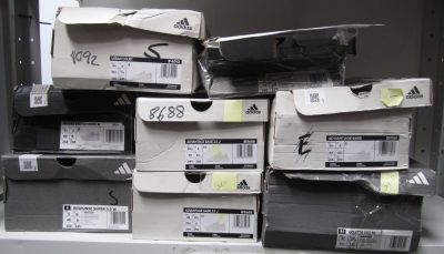 8 PARES APROX DE TENIS DIVERSOS