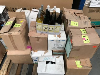 264 PZAS APROX BOTELLAS DE VINOS CON DIVERSAS MARCAS Y TIP0S