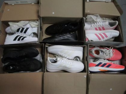 13 PZAS APROX TENIS DE MARCA