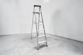 ESCALERA DE 6 PELDAÑOS