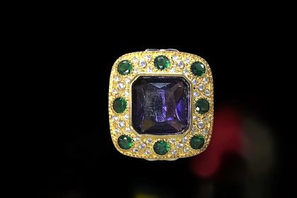 ANILLO CON GEMA, ,JOYERIA FINA DE BISUTERÍA DE ALTA RESISTENCIA Y DURABILIDAD.