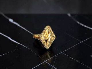 ANILLO ESTILO BARROCO, JOYERIA FINA DE BISUTERÍA DE ALTA RESISTENCIA Y DURABILIDAD.