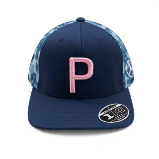 4 GORRAS ORIGINALES.