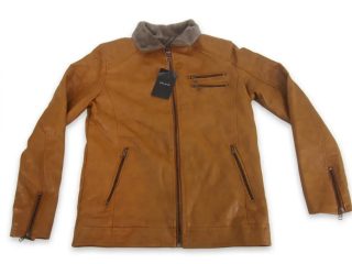 20 PZAS. APROX. DE CHAMARRAS PIEL SINTÉTICA.