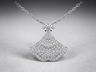 COLLAR CON DIJE DE ABANICO PLATA 925 MOISSANITA. 2.00 gr.