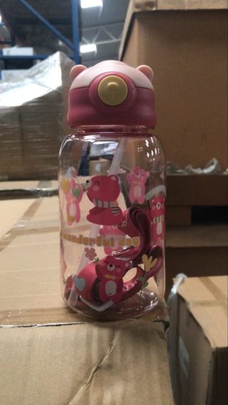 63 PZAS. APRO.X VASO INFANTIL - 280 PZAS. APROX. GANCHOS ADHESIVOS.