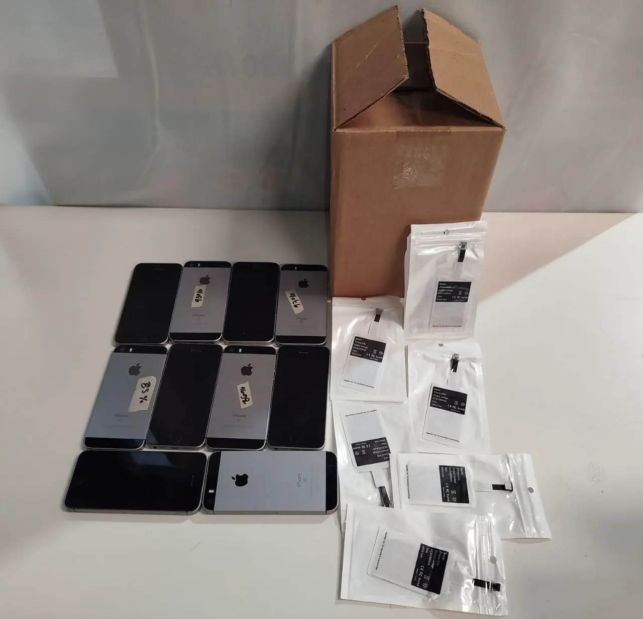 10 CELULARES iPHONE 6SE Y 10 CARGADORES INALÁMBRICOS TIPO PAD