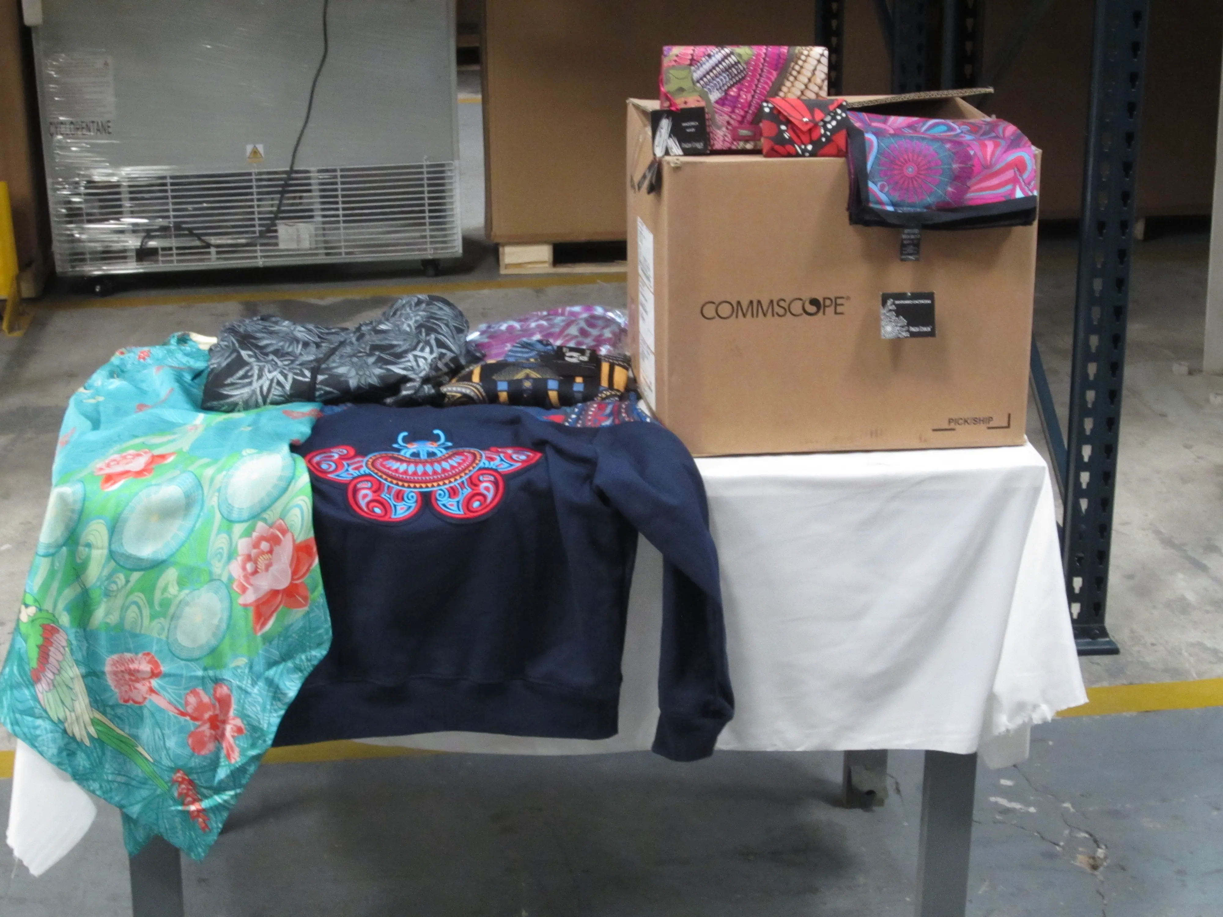 13 PZAS ROPA Y ACCESORIOS NUEVOS DE MARCA RECONOCIDA