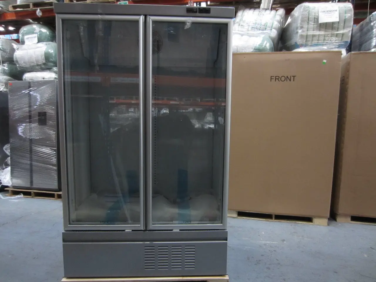 1 CONGELADOR VERTICAL