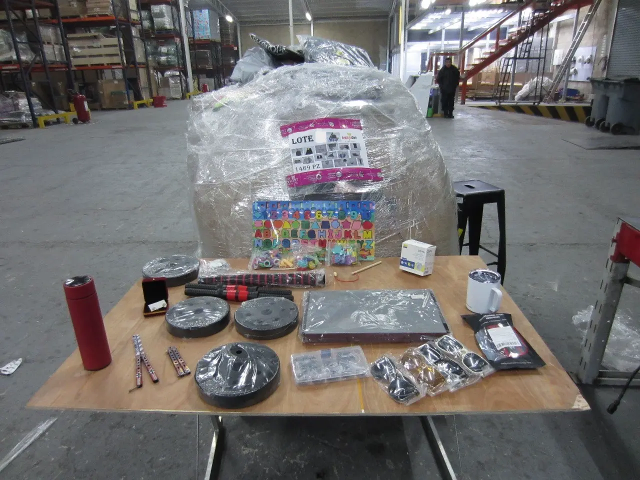 1,469 PZAS APROX PRODUCTO DIVERSO