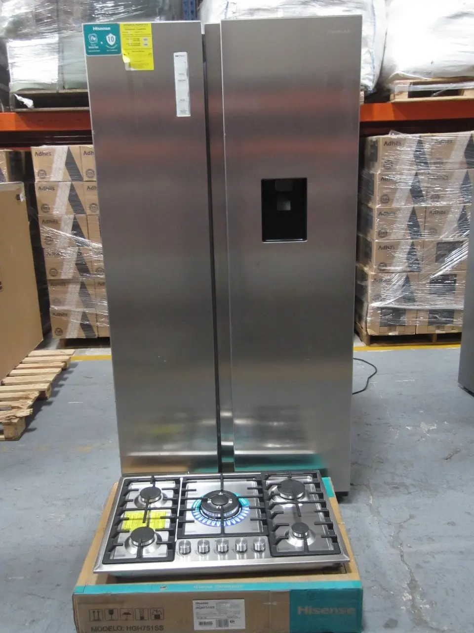 1 REFRIGERADOR Y 1 PARRILLA