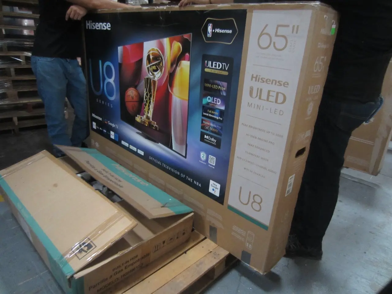 1 PANTALLA 65 PULGADAS Y 1 PARRILLA