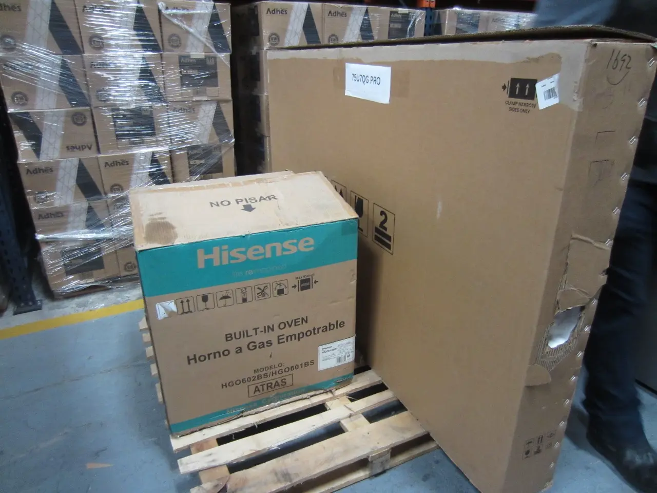 1 PANTALLA 75 PULGADAS y HORNO DE GAS