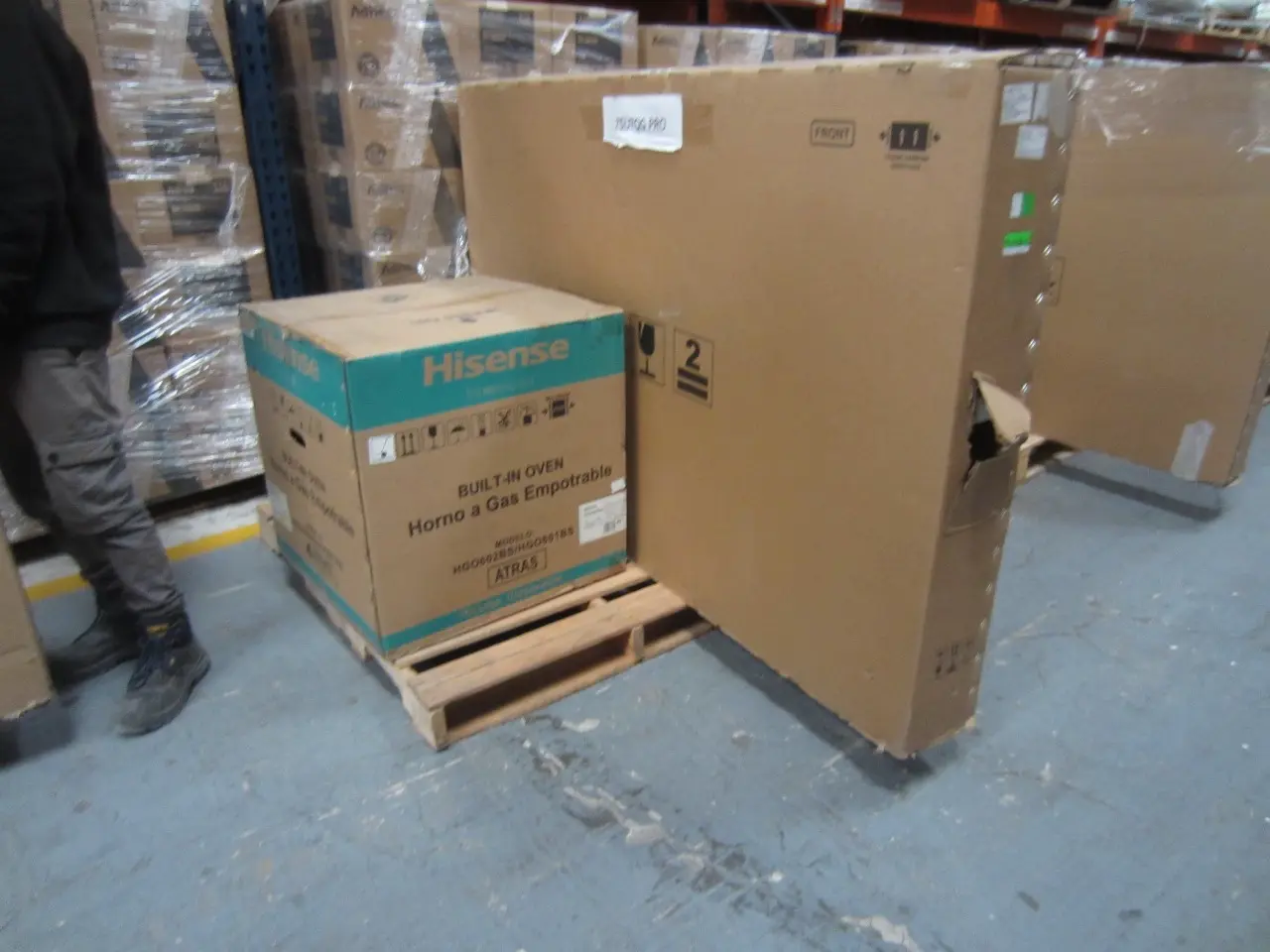 1 PANTALLA 75 PULGADAS Y 1 HORNO DE GAS