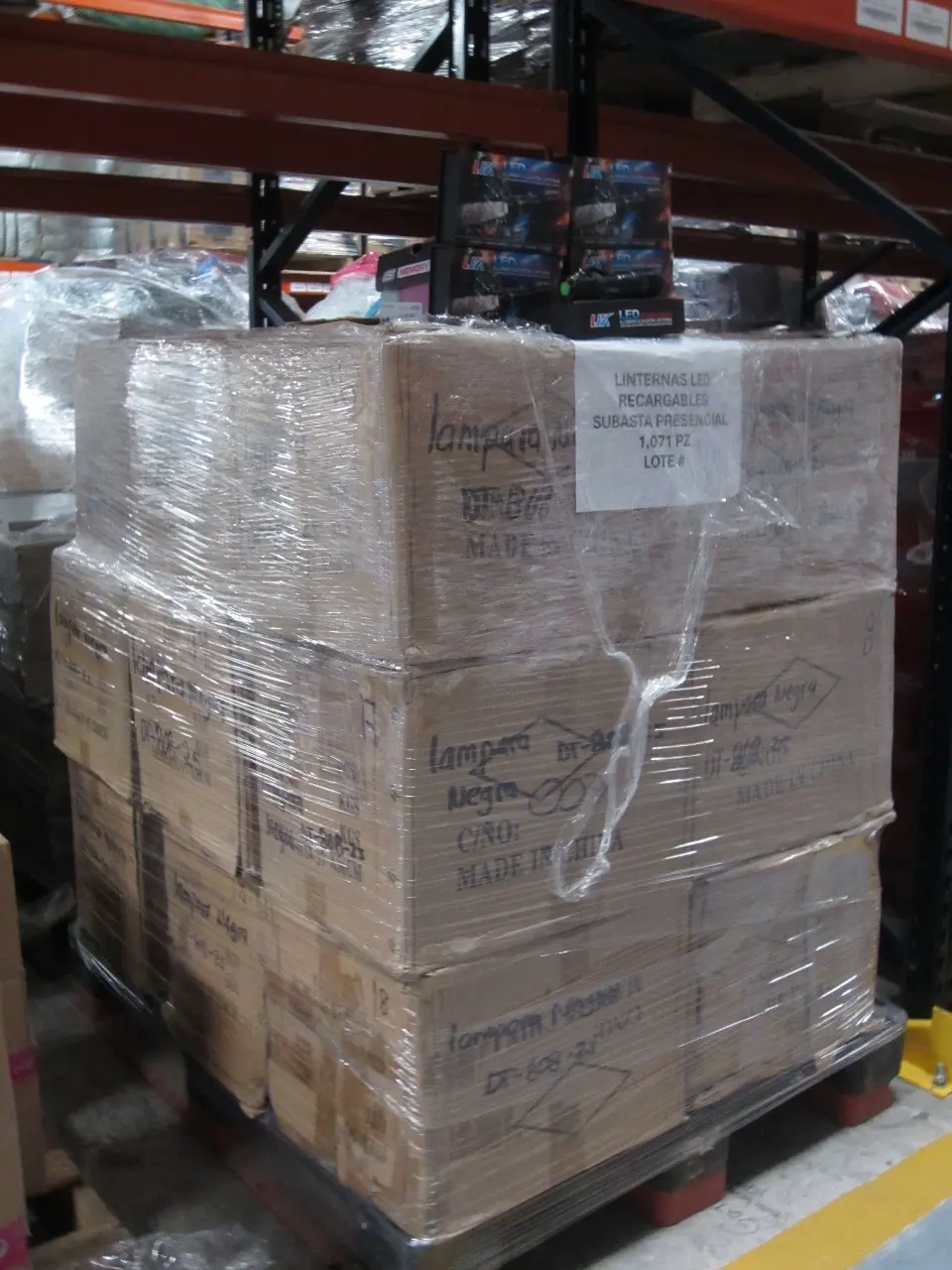 1,071 PZAS LINTERNAS LED TÁCTICAS RECARGABLES