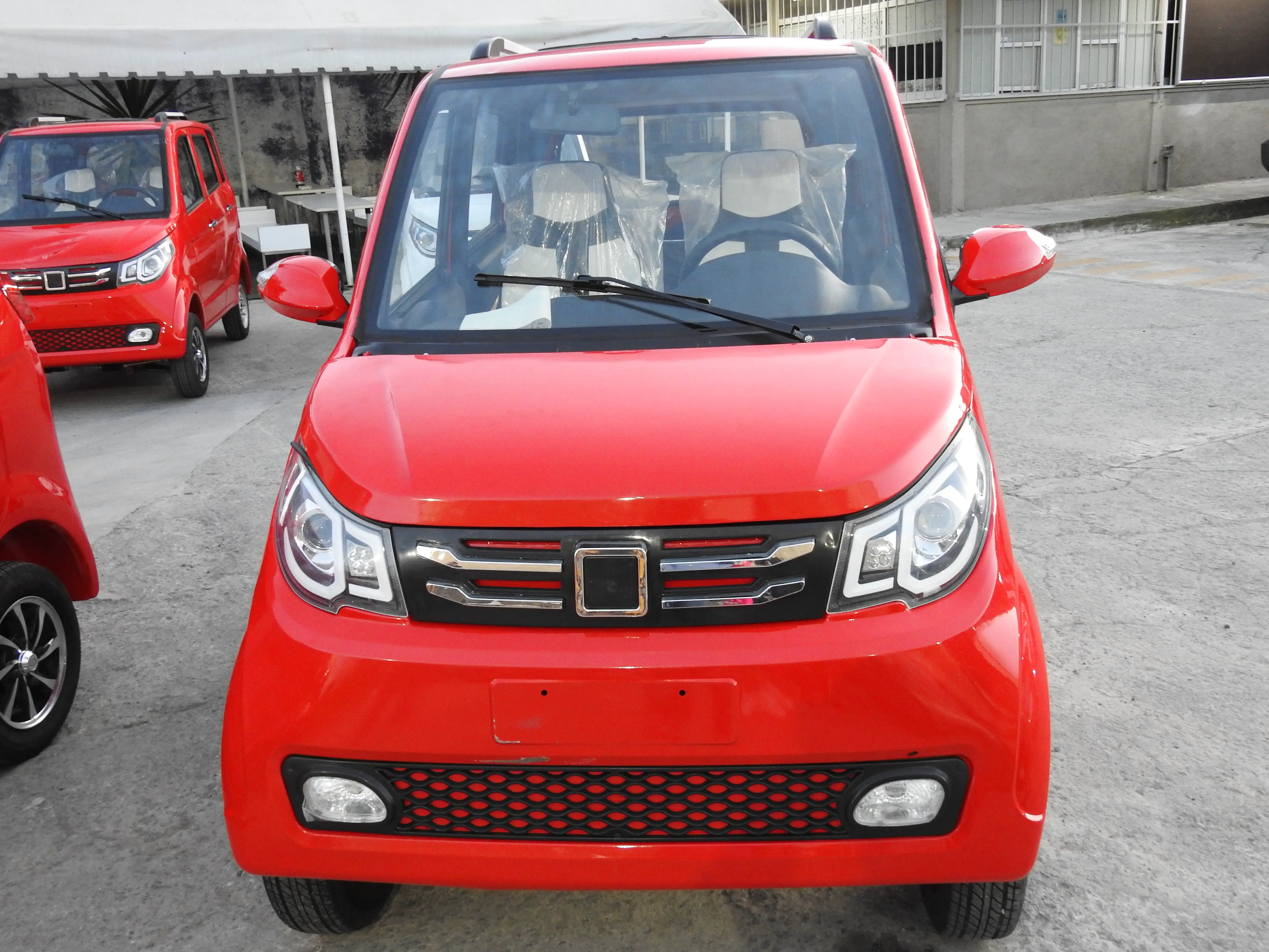 VEHÍCULO ELÉCTRICO ROJO