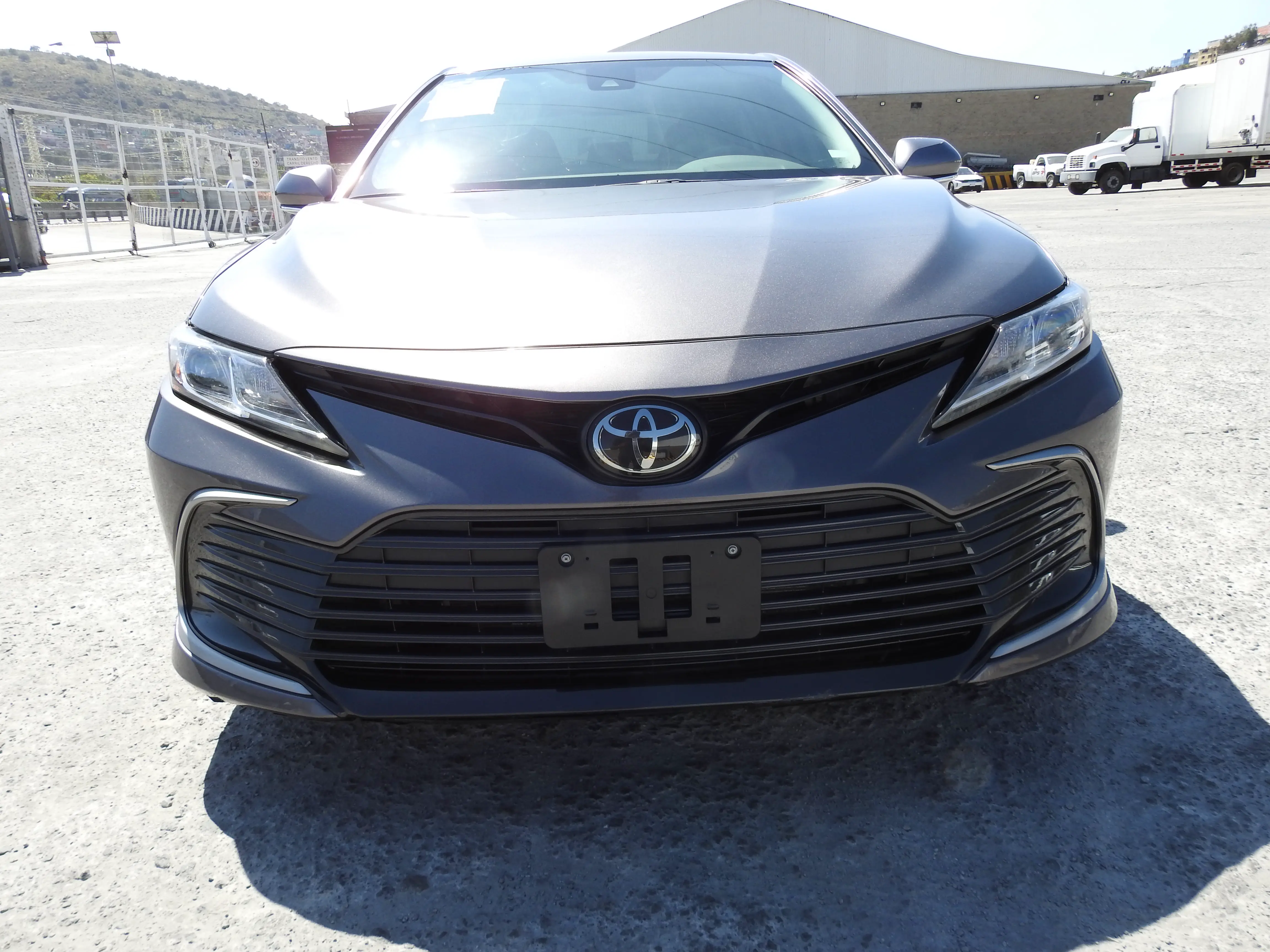 AUTOMÓVIL TOYOTA CAMRY 2023