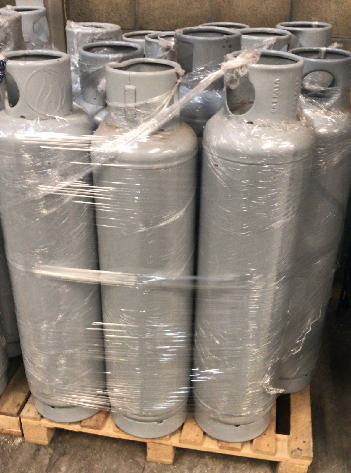 6 PZAS TANQUE DE GAS 30 KG