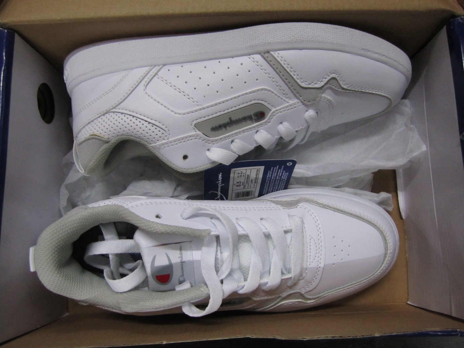 15 PARES APROX DE TENIS DIVERSOS Image 4