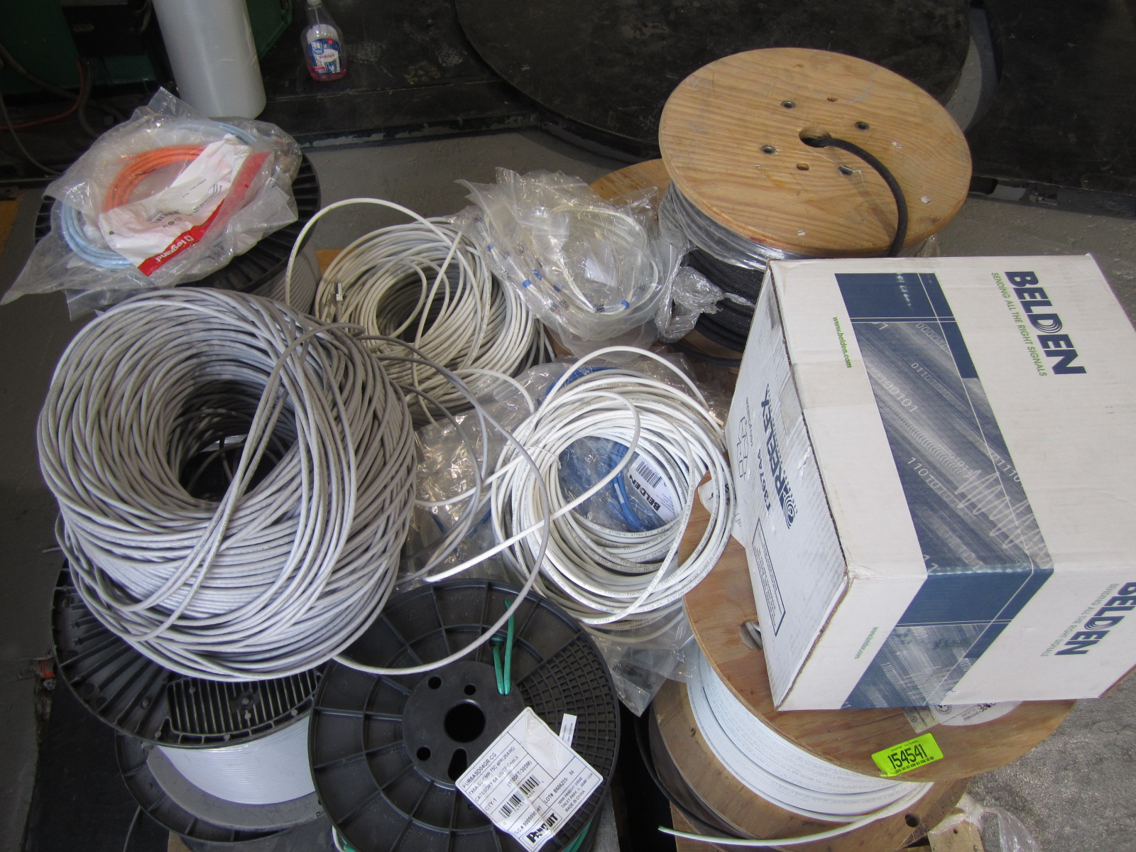 CABLES Y BOBINAS DE FIBRA OPTICA, ETHERNET, CIRCUITO CERRADO Y COBRE — imagen 8