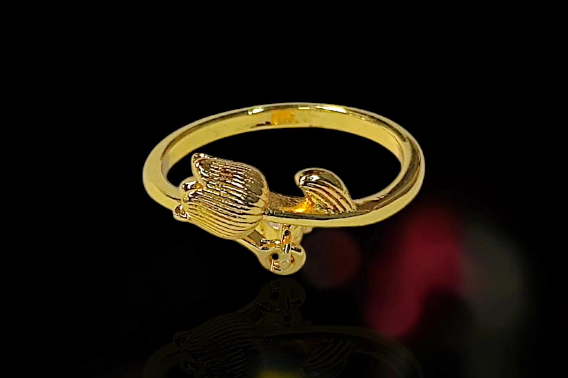 PAR DE PENDIENTES EN FORMA DE NUDO -  ANILLO  CON SILUETA DE TULIPÁN. JOYERIA FINA DE BISUTERÍA DE ALTA RESISTENCIA Y DURABILIDAD Image 2