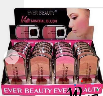 LOTE DE MAQUILLAJE CON VARIEDAD DE PRODUCTOS