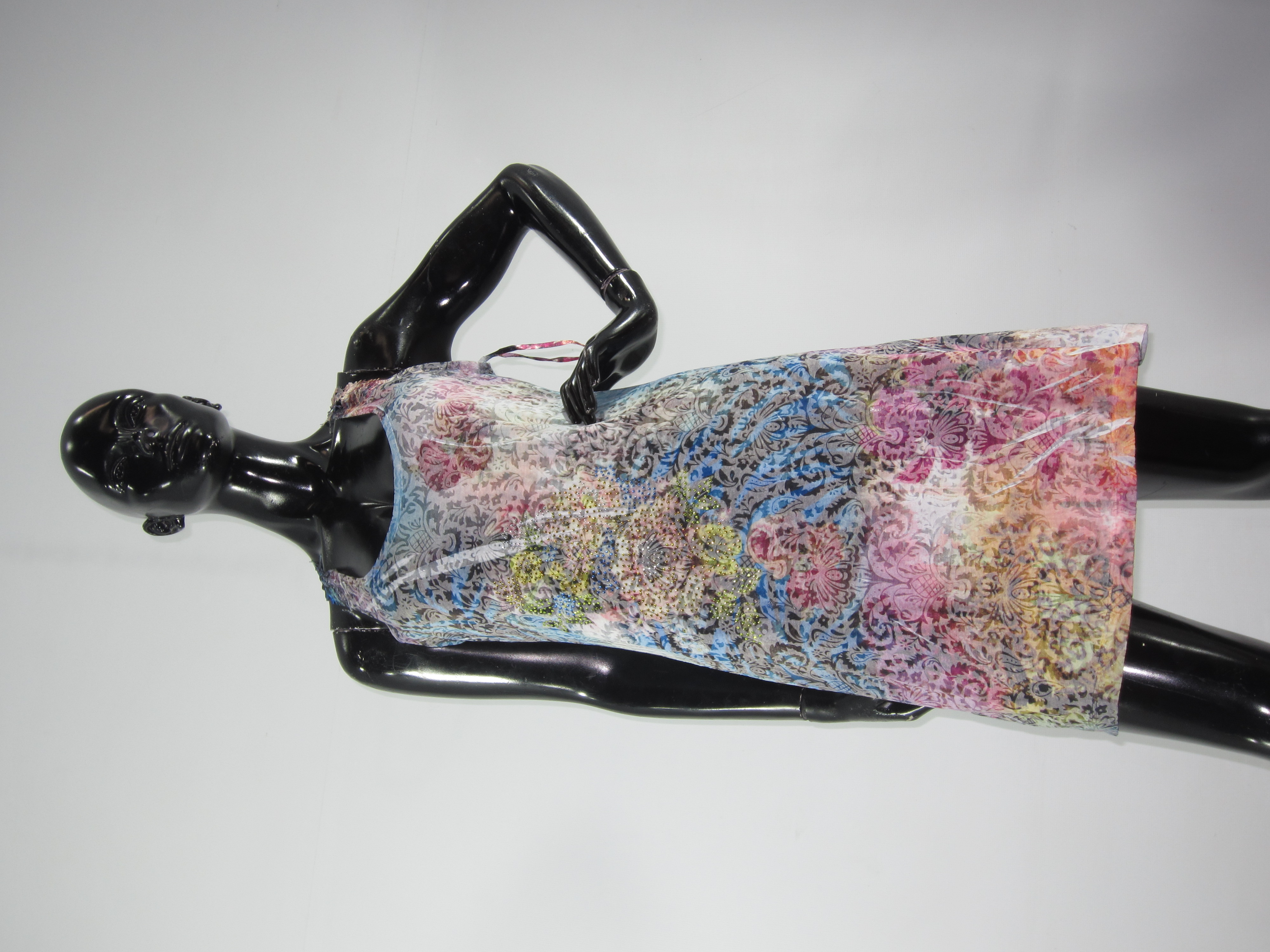 LOTE DE VESTIDOS DIVERSOS EN DIFERENTES ESTILOS Y COLORES #2