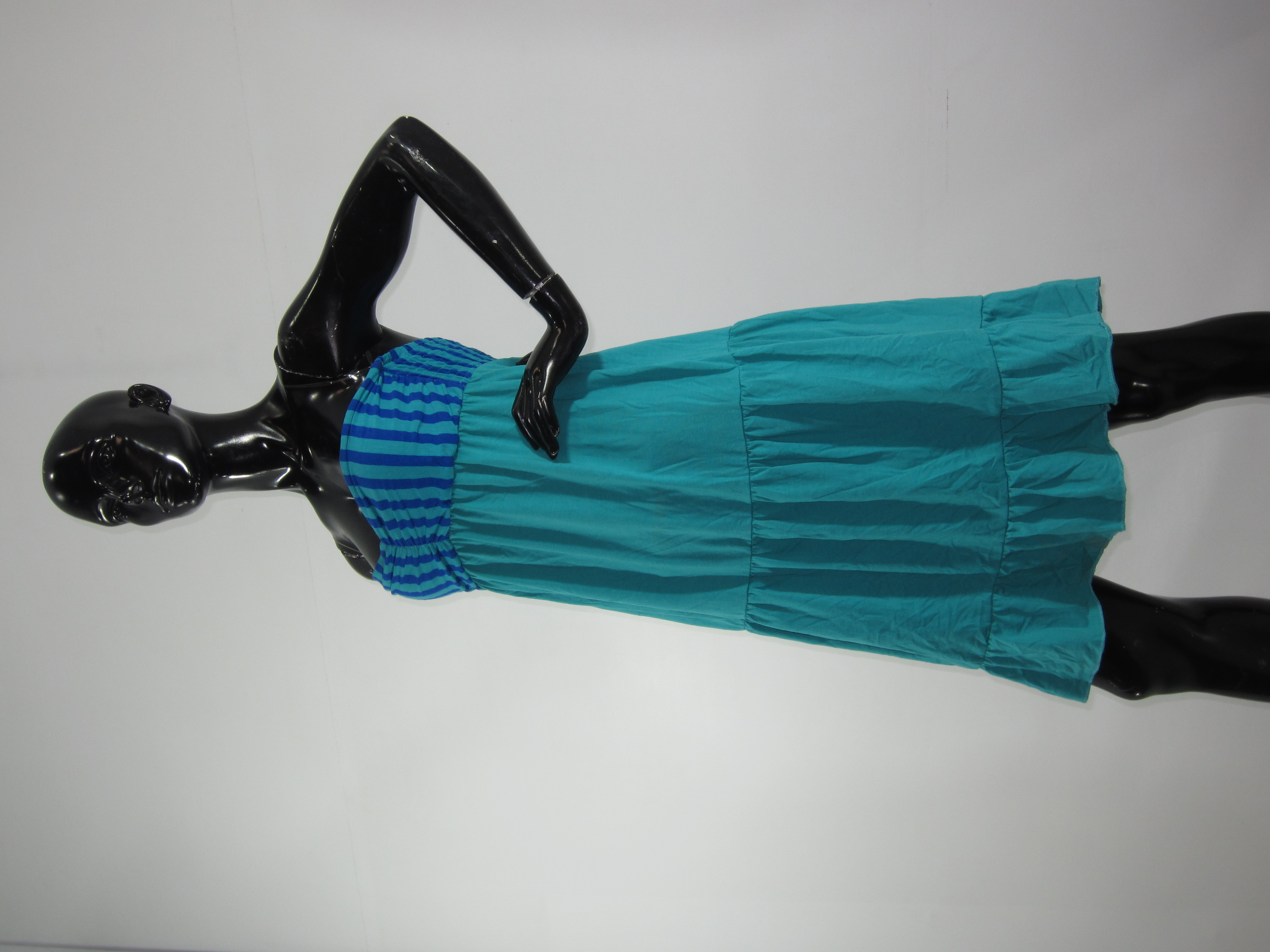 LOTE DE VESTIDOS DIVERSOS EN DIFERENTES ESTILOS Y COLORES #4