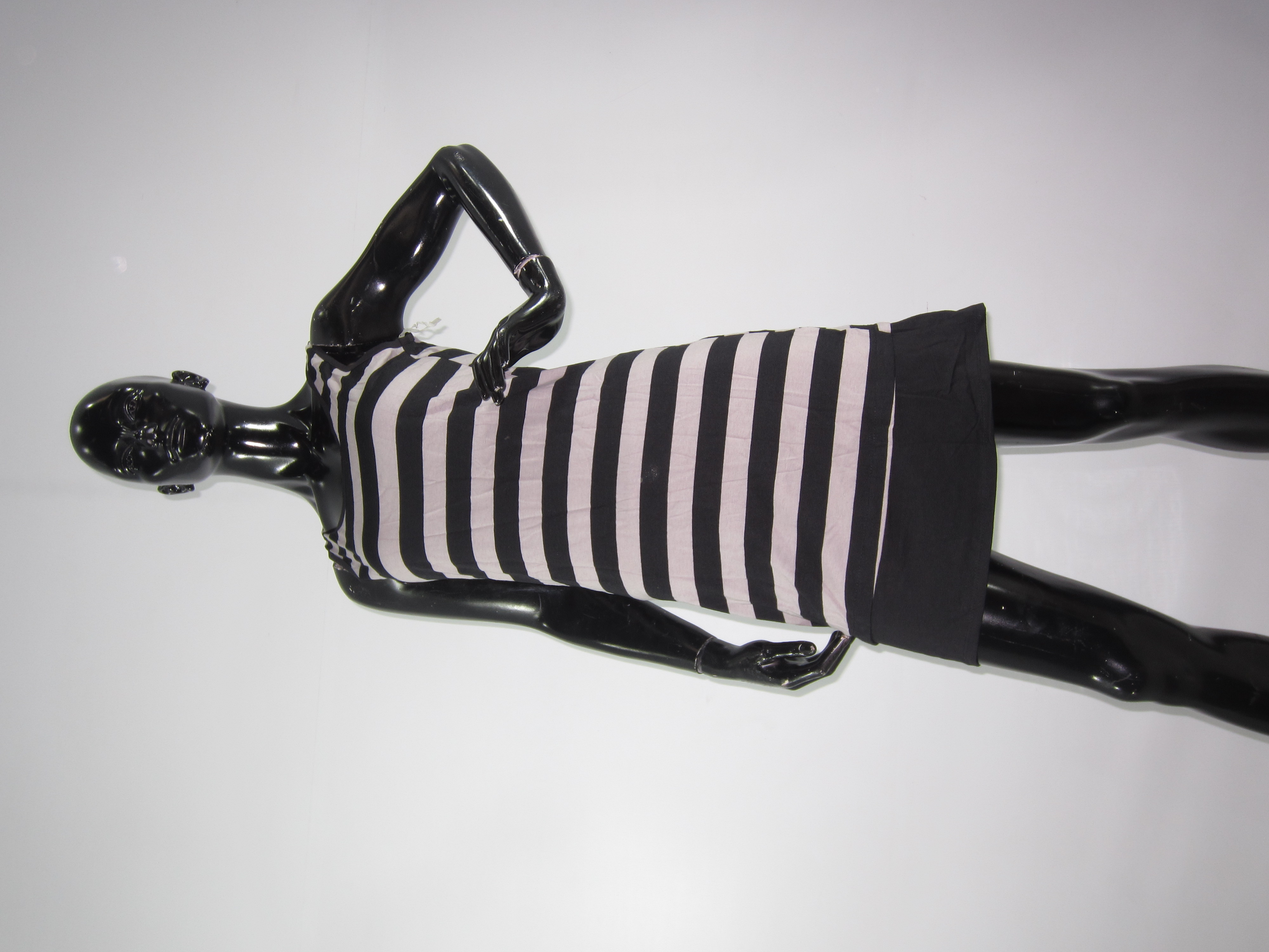 LOTE DE VESTIDOS DIVERSOS EN DIFERENTES ESTILOS Y COLORES #5