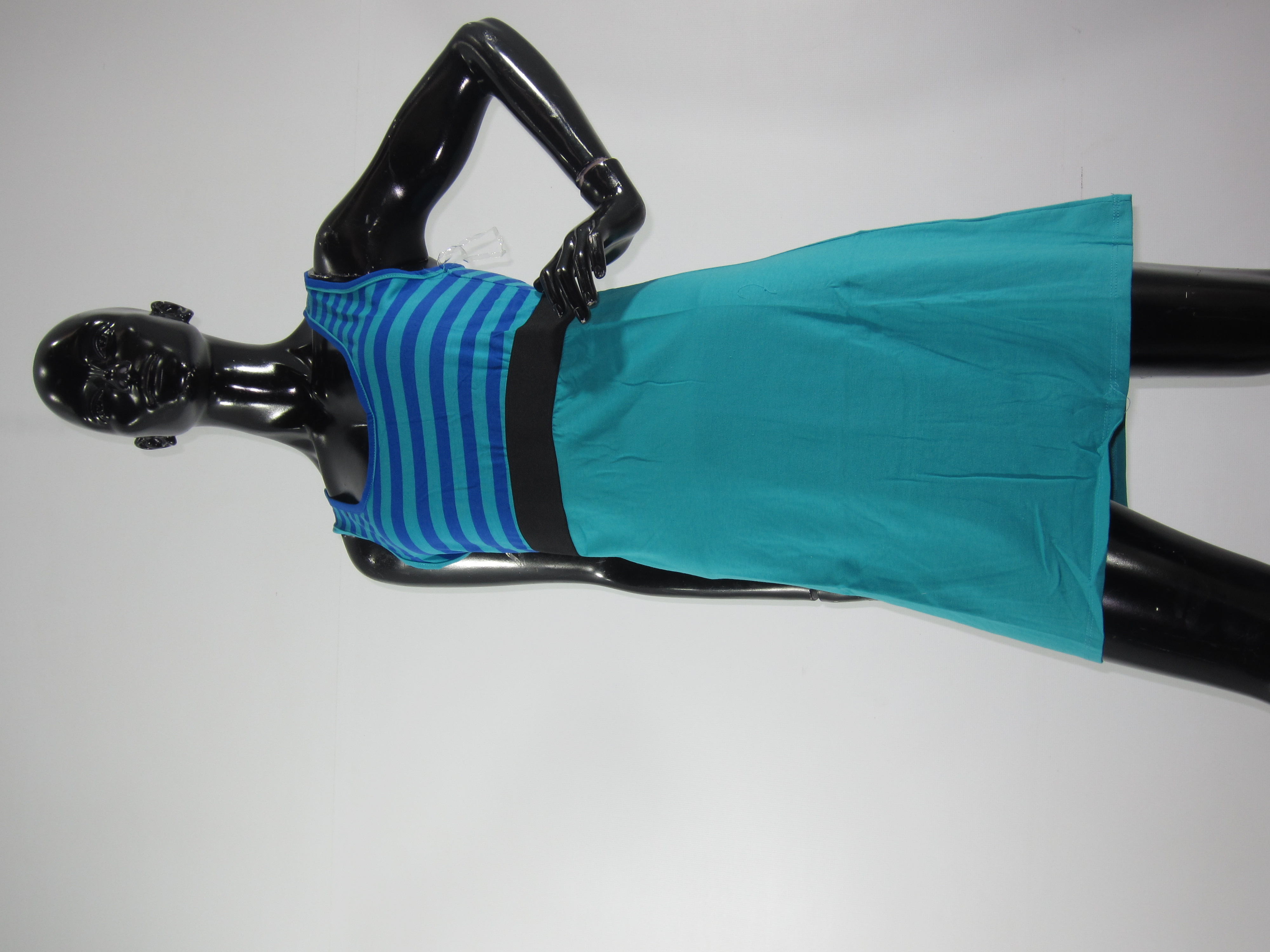 LOTE DE VESTIDOS DIVERSOS EN DIFERENTES ESTILOS Y COLORES #5