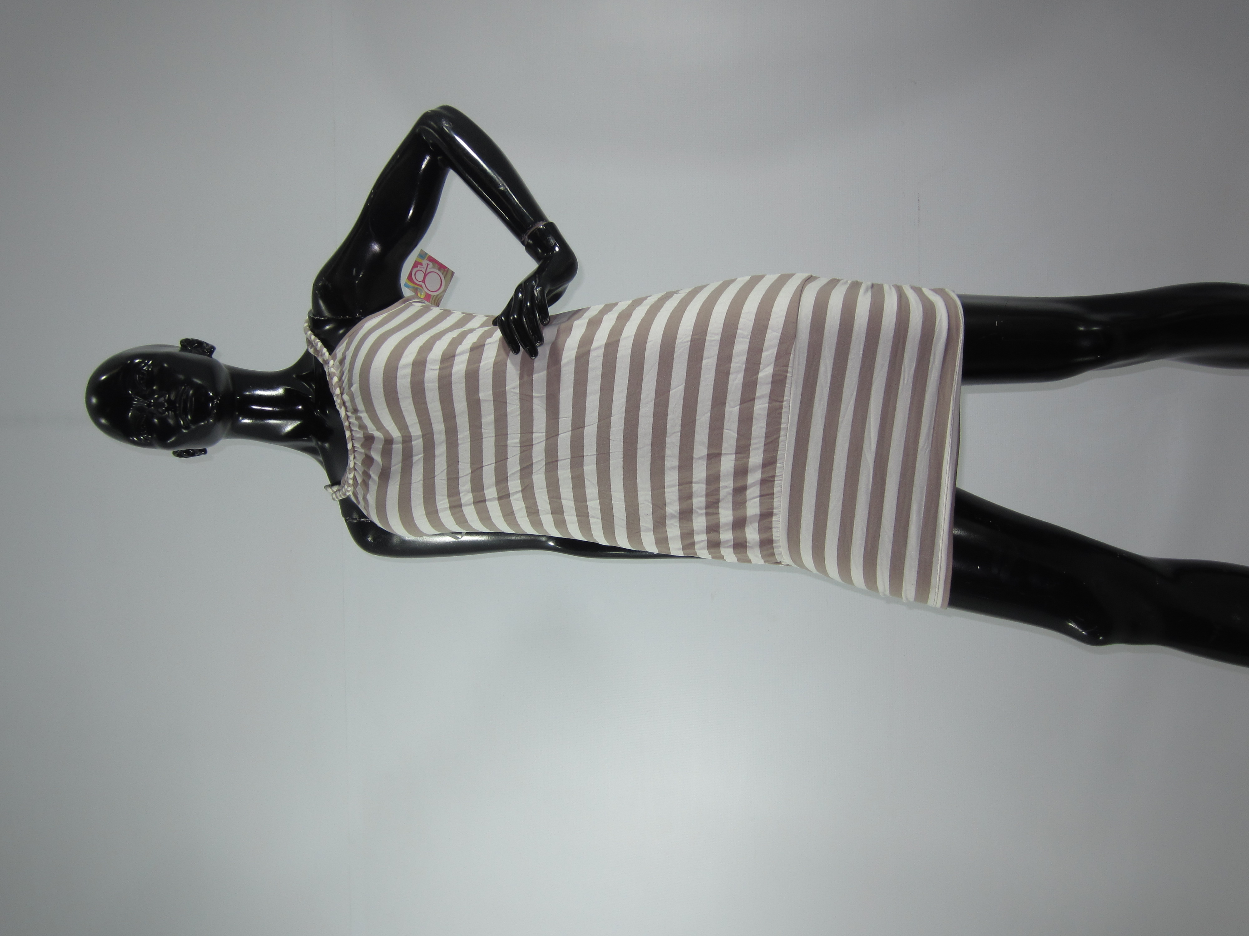 LOTE DE VESTIDOS DIVERSOS EN DIFERENTES ESTILOS Y COLORES #5