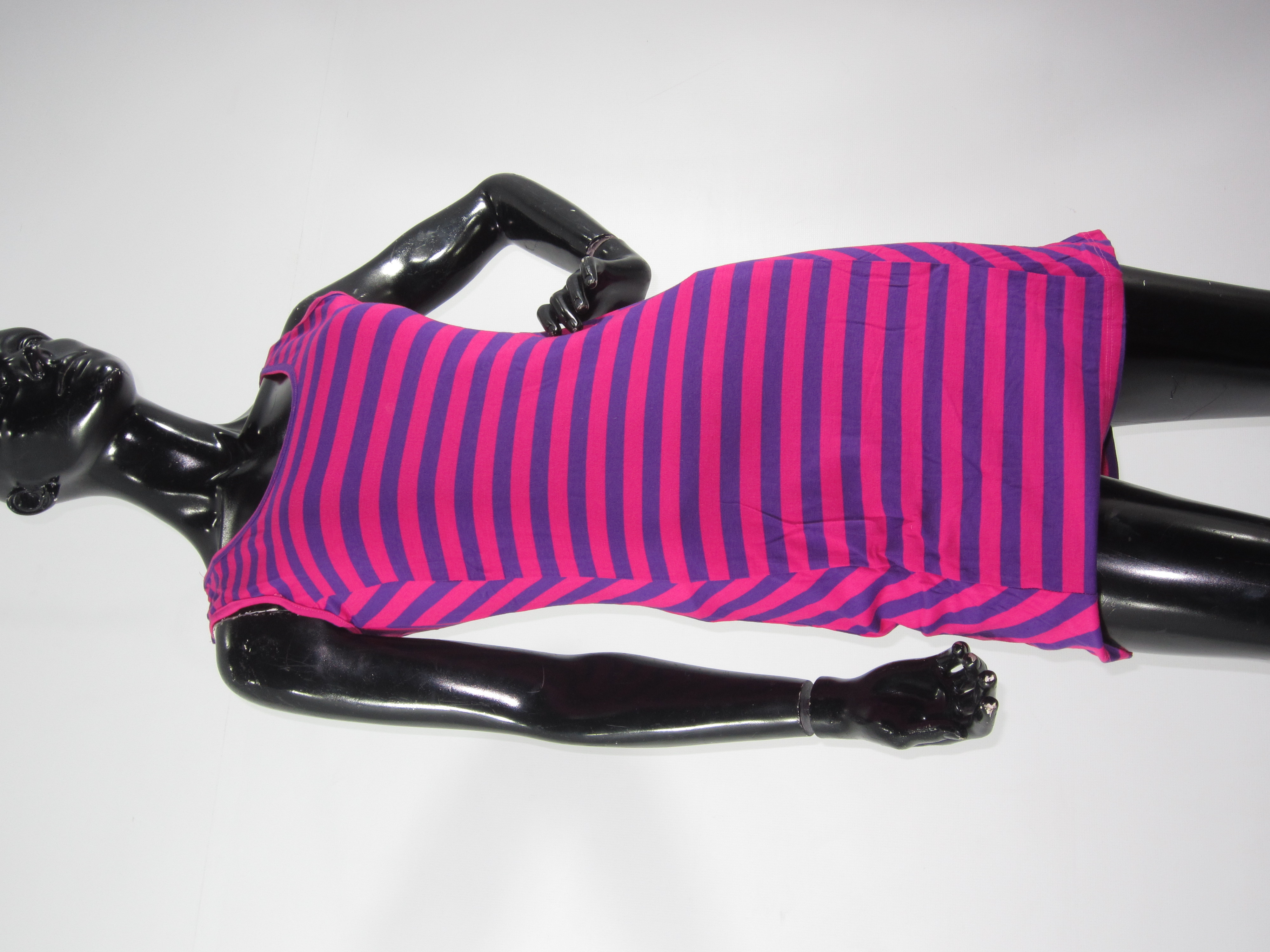 LOTE DE VESTIDOS DIVERSOS EN DIFERENTES ESTILOS Y COLORES #7