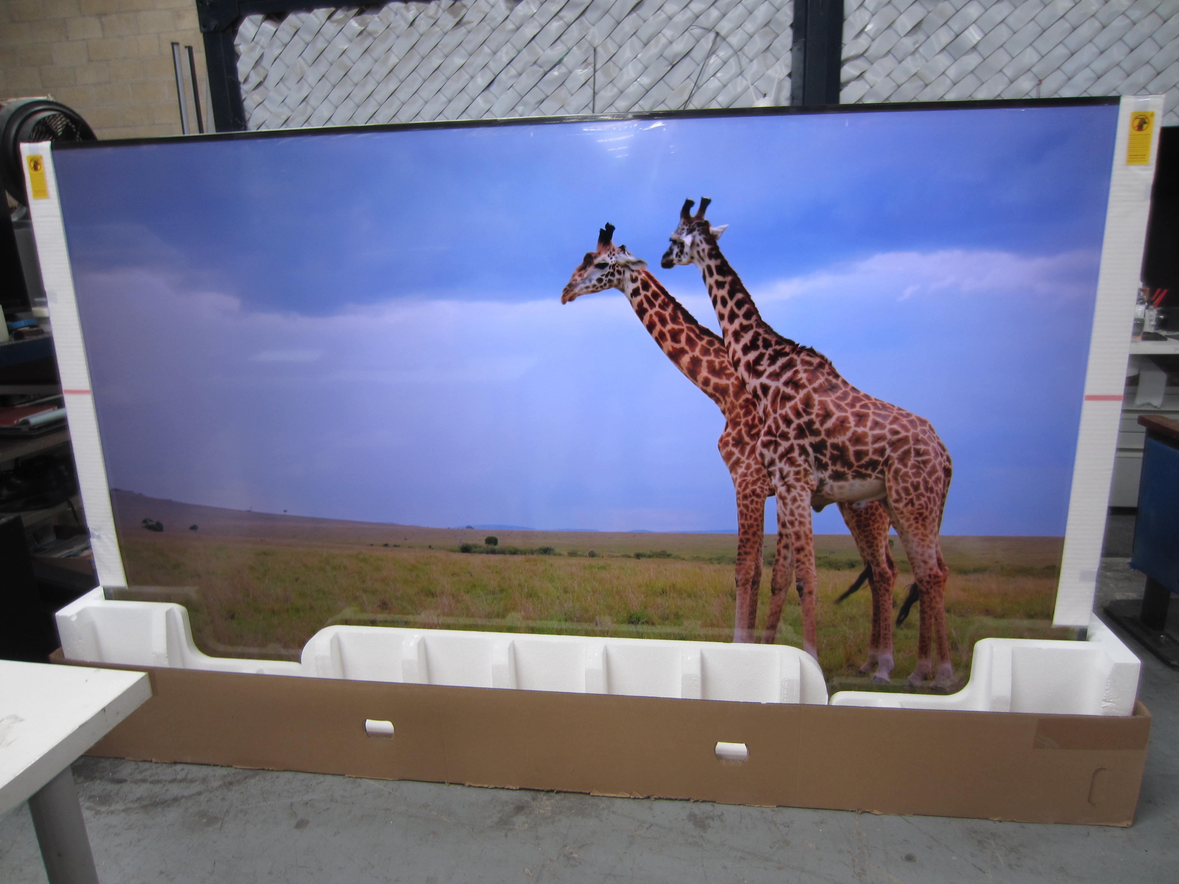 LOTE DE PANTALLA 100U7QG PRO: EXPERIENCIA CINEMATOGRÁFICA EN 100 PULGADAS