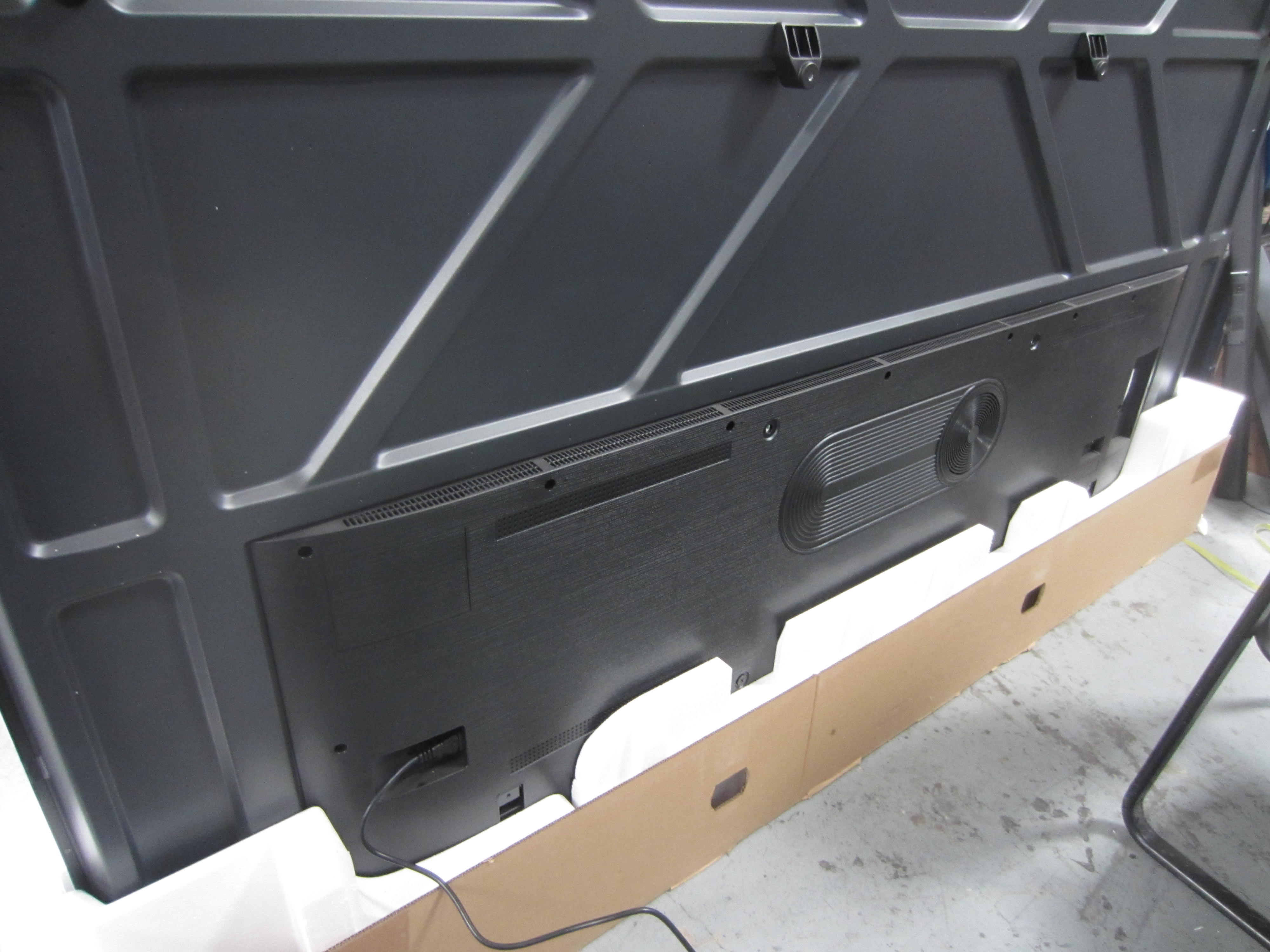 LOTE DE PANTALLA 100U7QG PRO: EXPERIENCIA CINEMATOGRÁFICA EN 100 PULGADAS