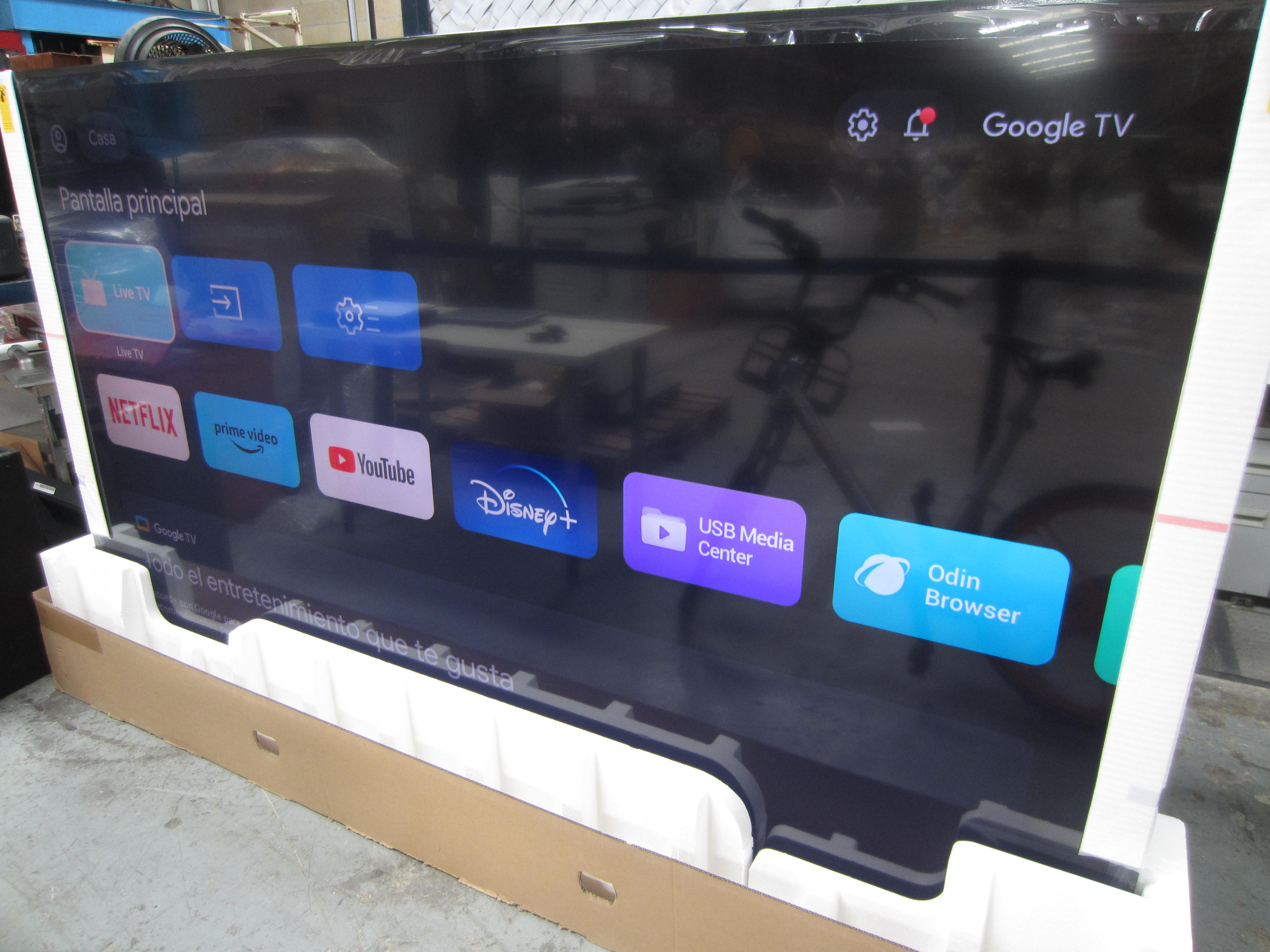 LOTE DE PANTALLA 100U7QG PRO: EXPERIENCIA CINEMATOGRÁFICA EN 100 PULGADAS