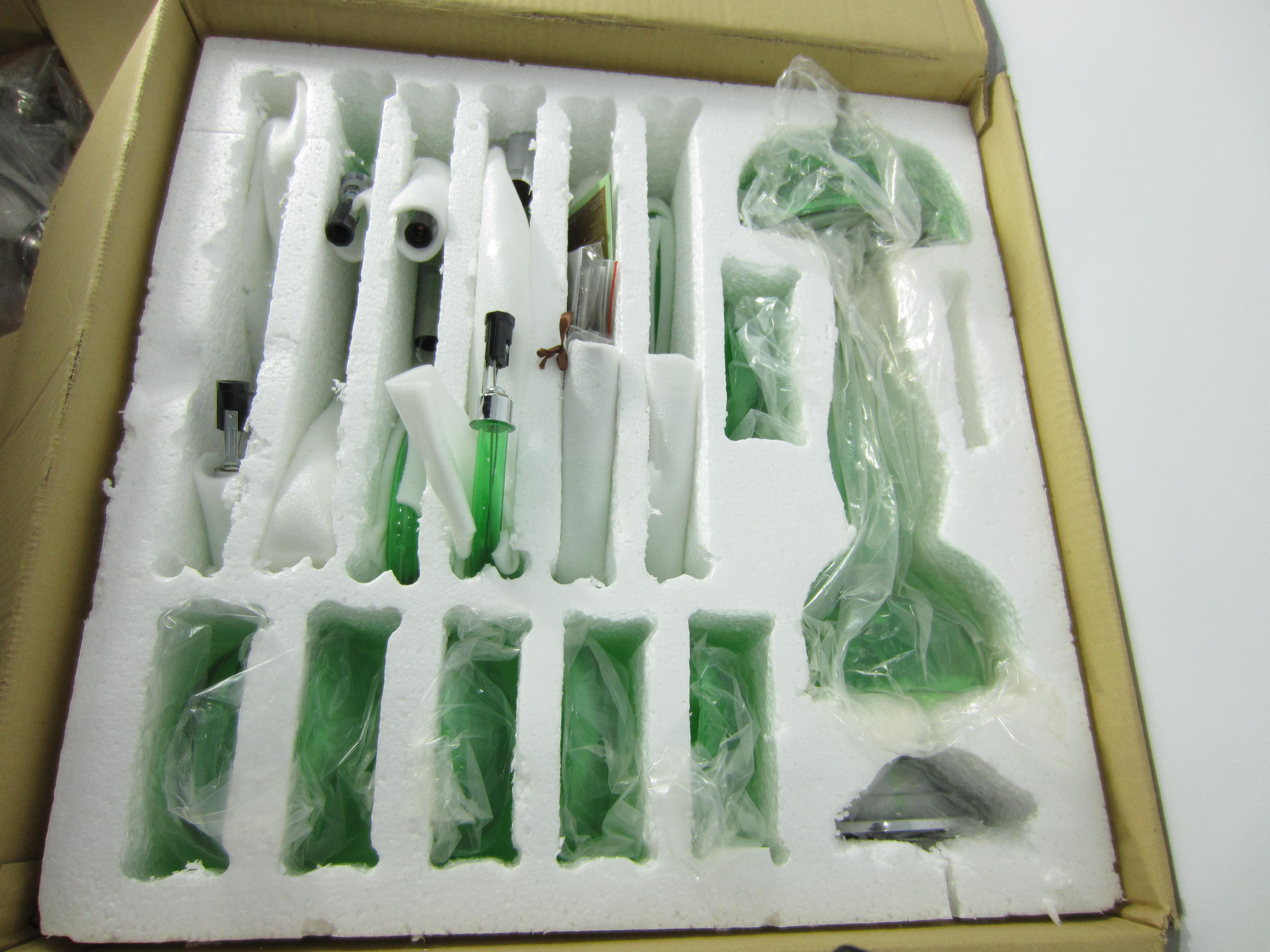 LOTE DE LAMPARAS Y ACCESORIOS DIVERSOS