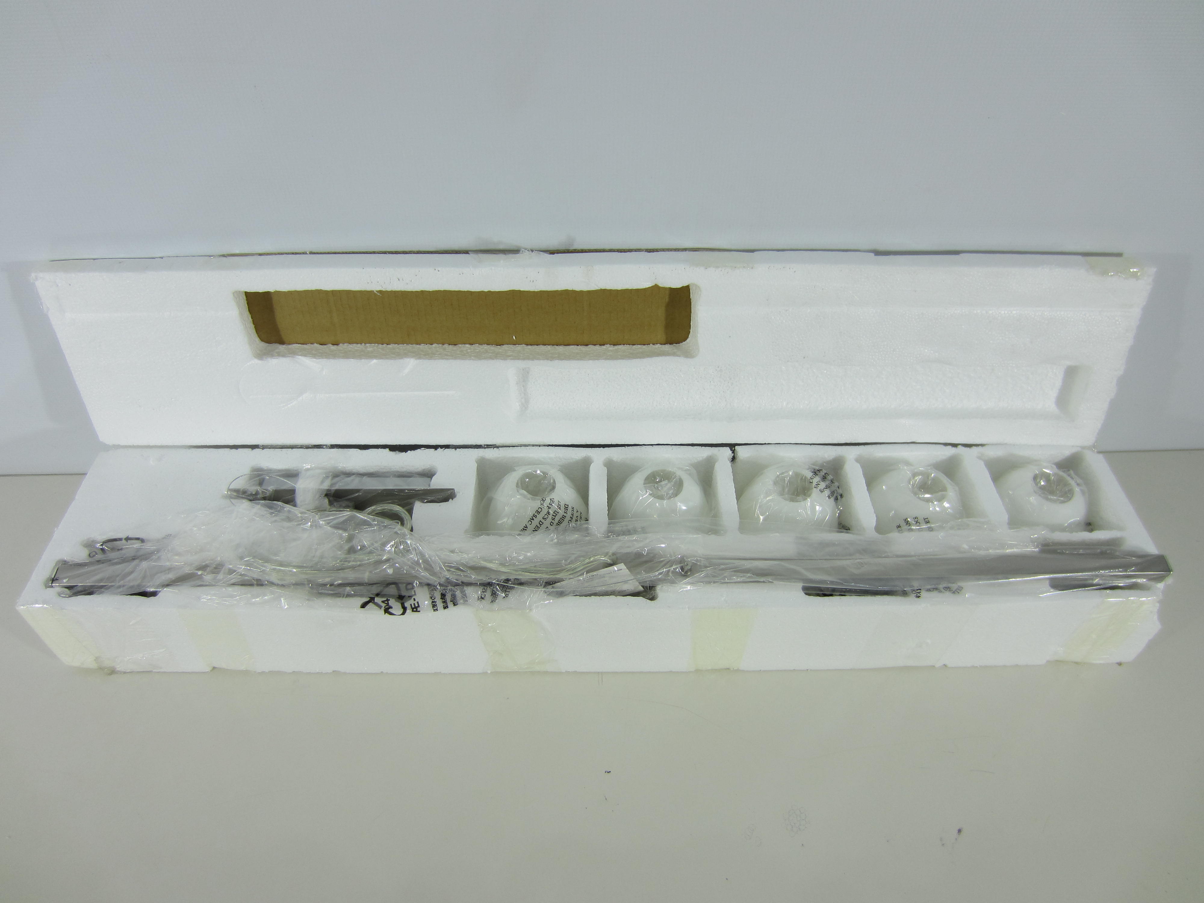 LOTE DE LAMPARAS Y ACCESORIOS DIVERSOS