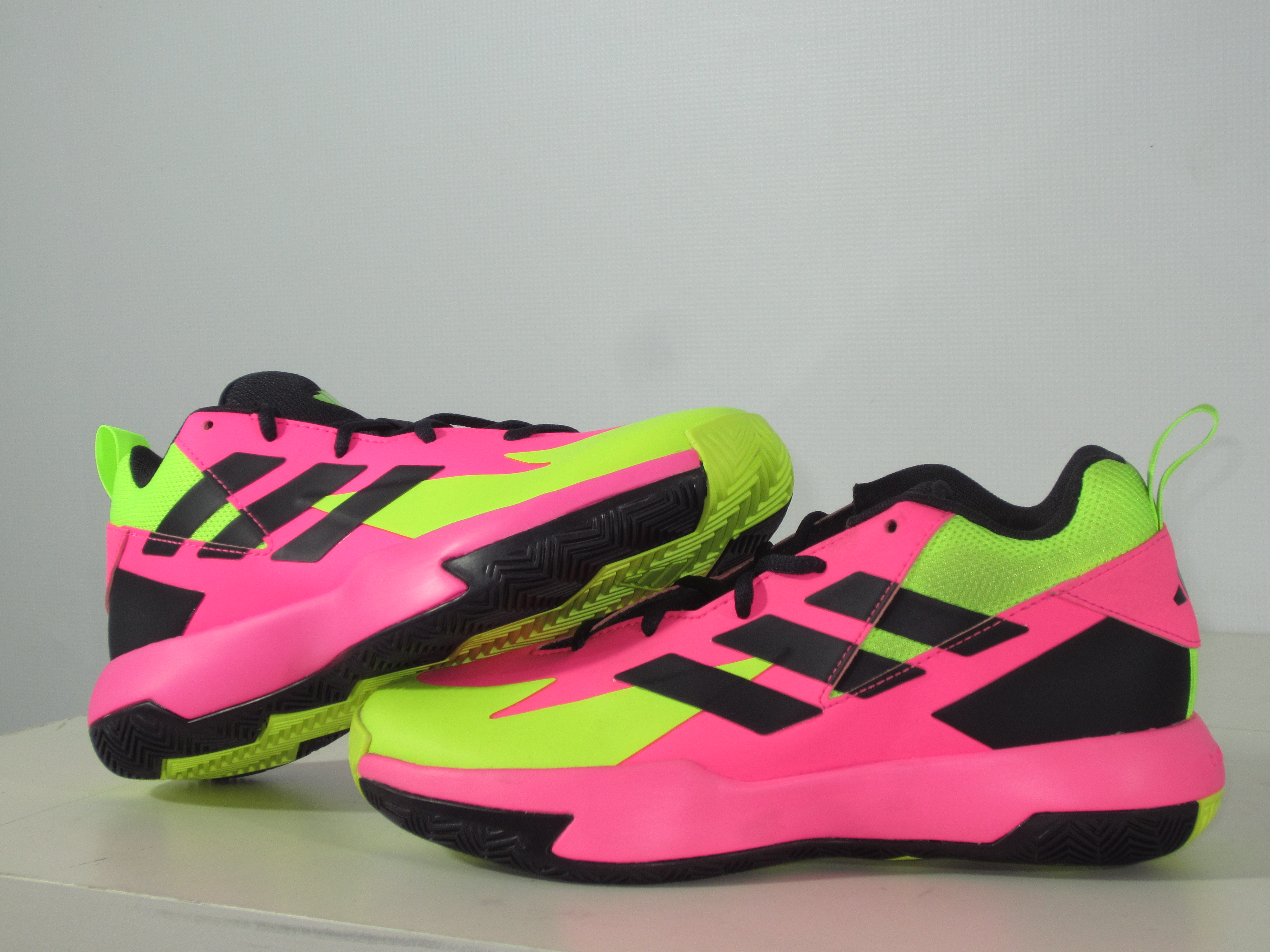 LOTE TENIS DEPORTIVOS Y CASUALES CON ALTA COMODIDAD Y GRAN VARIEDAD DE MARCAS